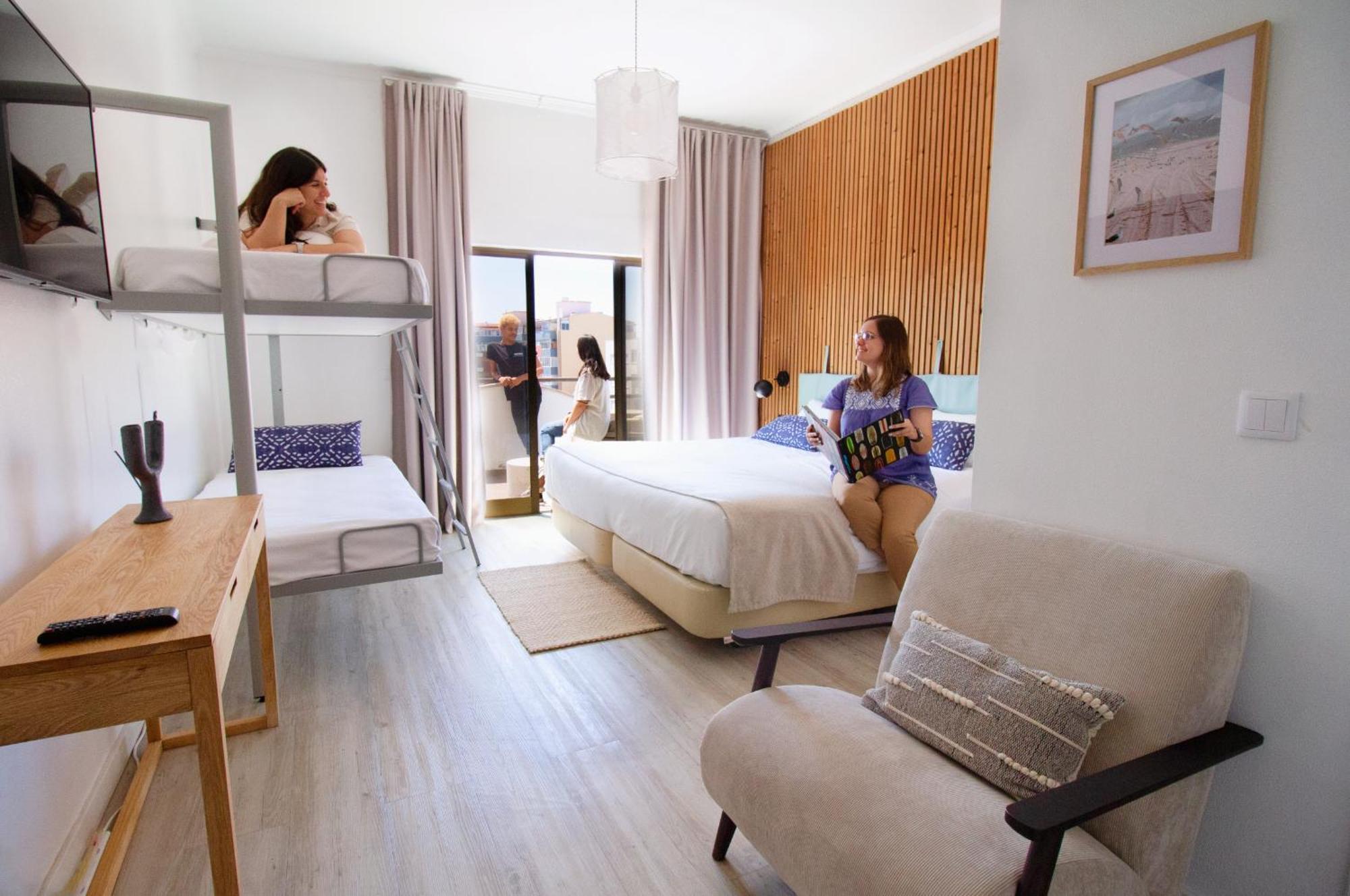 Wot Costa Da Caparica Hotel ภายนอก รูปภาพ
