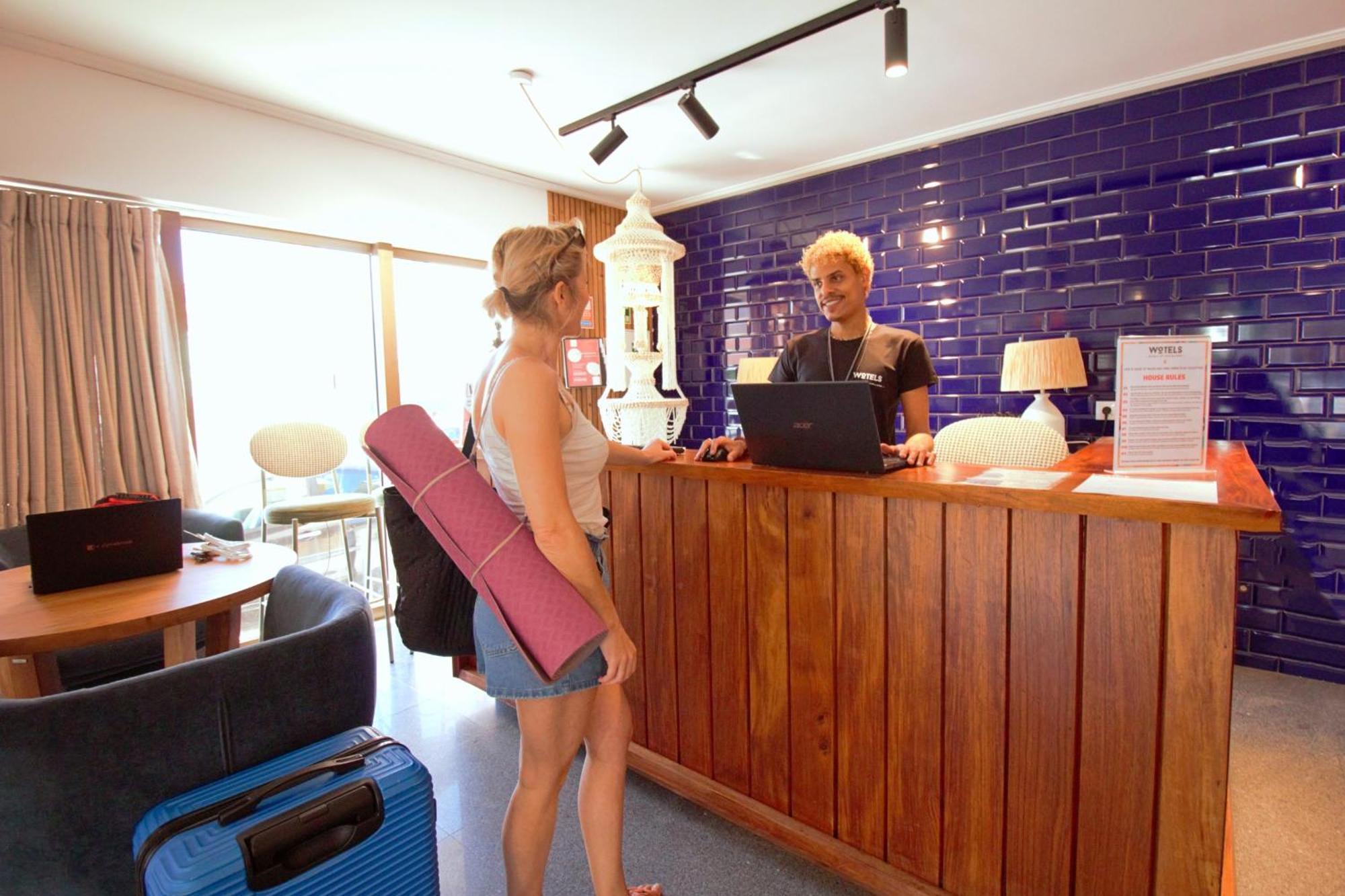 Wot Costa Da Caparica Hotel ภายนอก รูปภาพ